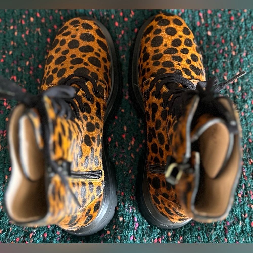 SOLD OUT Stuart Weitzman Bedford Sleek Leopard Calf Hair Boots NWT 5.5 $695 Rare - Picture 15 of 16